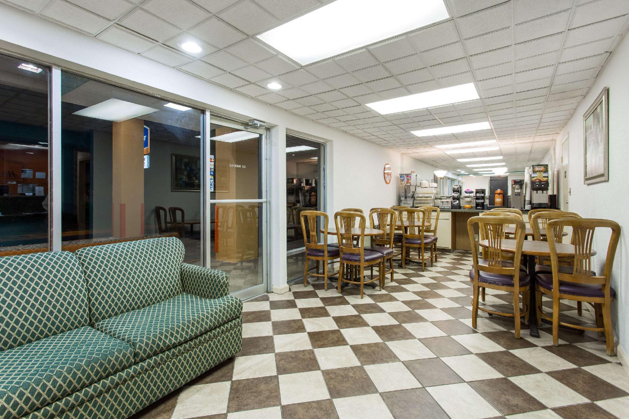 Howard Johnson By Wyndham Virginia Beach Extérieur photo